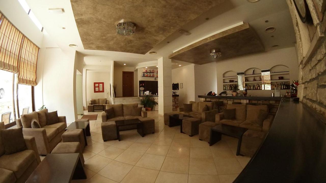 Ahilion Hotel Kalavryta Exterior foto